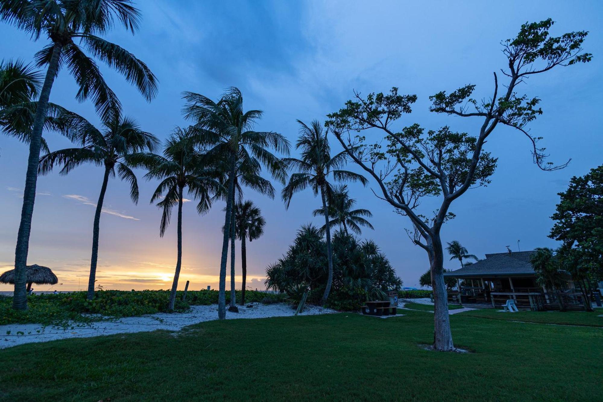 Comfy 3 Bedroom With Parking & Close To Everything North North Naples 外观 照片